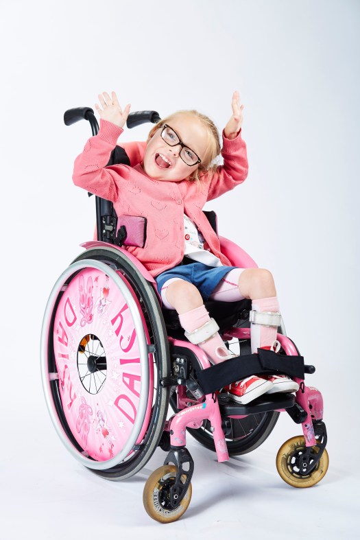 160811_secretlife5_daisy_1157